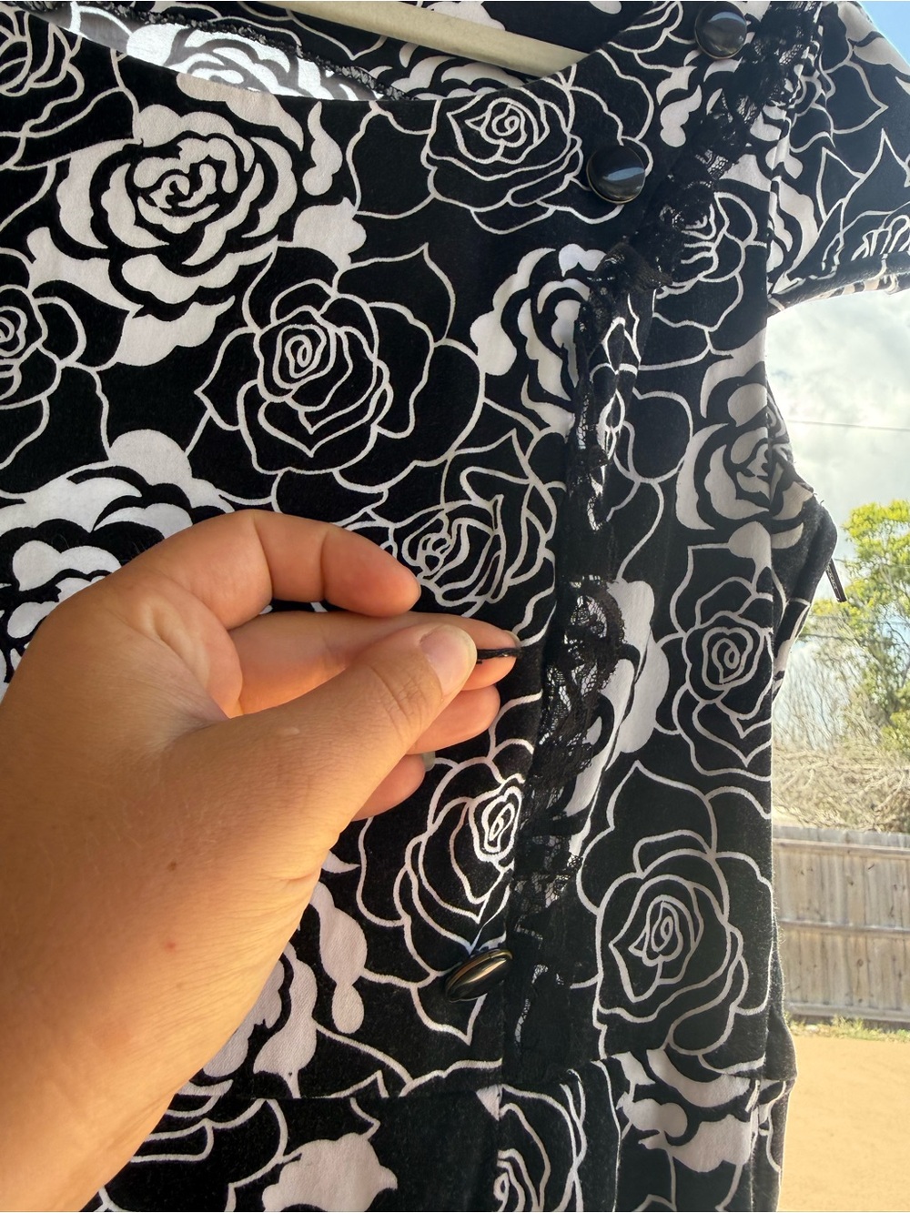 Hearts & Roses Black and white rockabilly swing dress pinup girl style 🎸🌹 - Picture 3 of 6